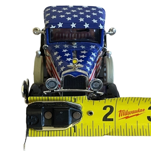National Motor Museum 1931 FORD Model A Pickup Truck American Flag Collectible - Picture 10 of 10